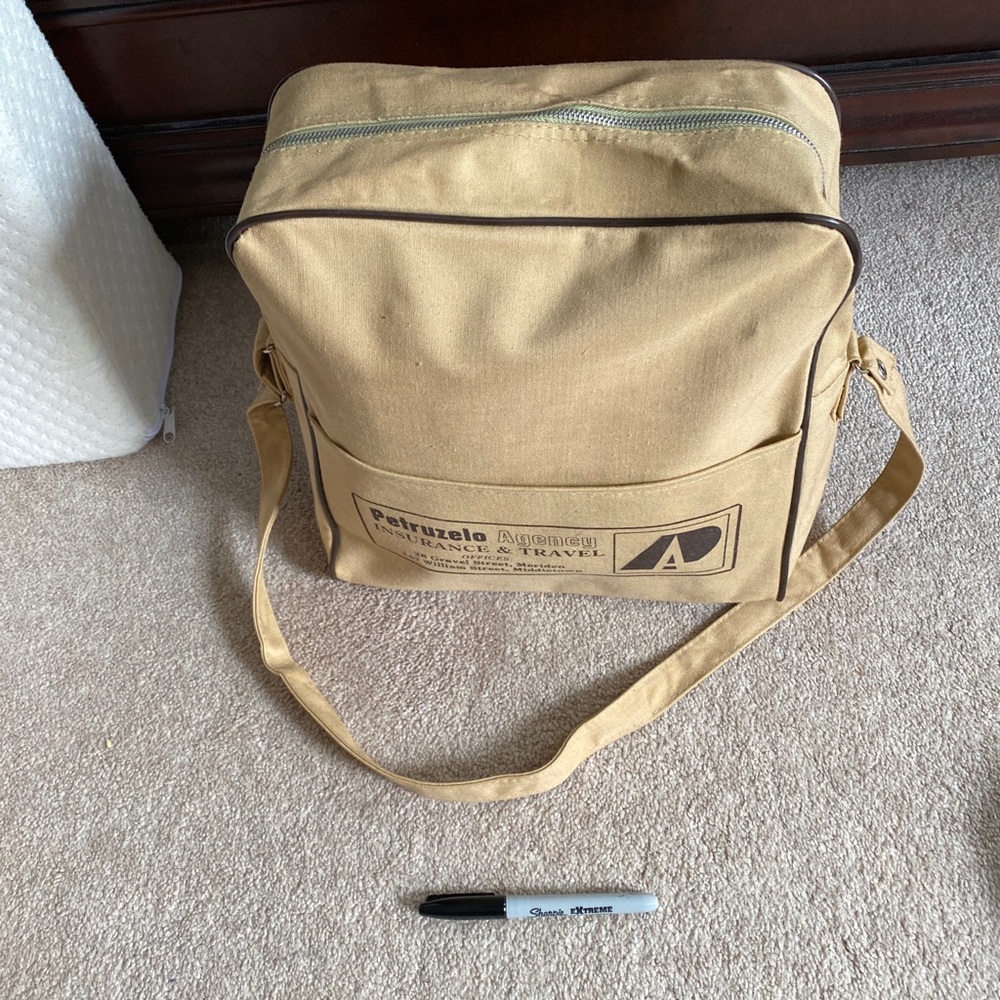 Vintage travel bag